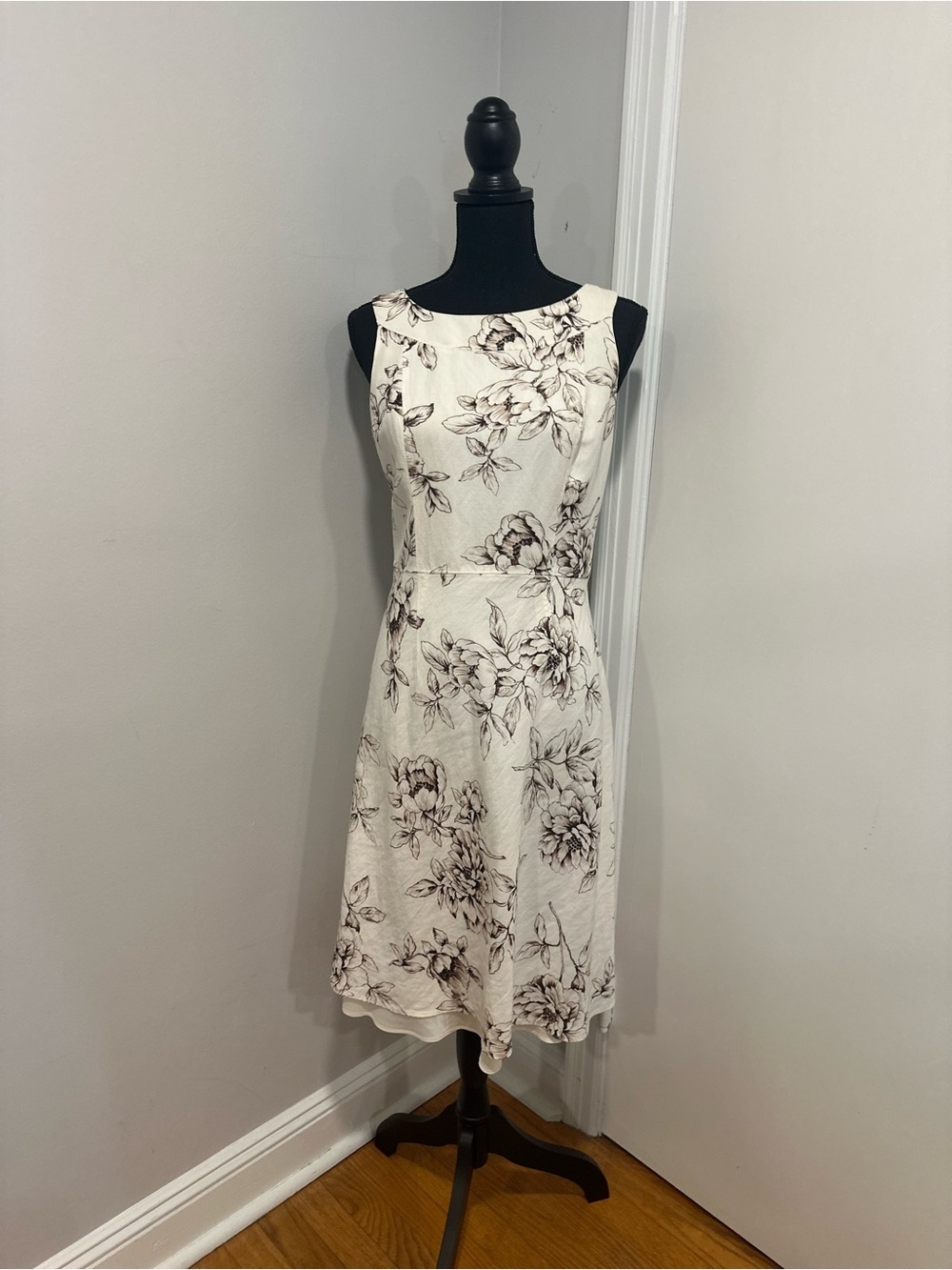 EUC LOFT Cream Linen Blend Floral Aline Midi Boat Neck Sleeveless lined Dress